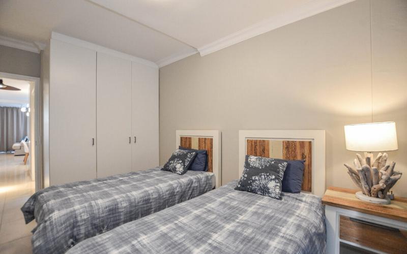 To Let 2 Bedroom Property for Rent in Dolphin Beach Western Cape